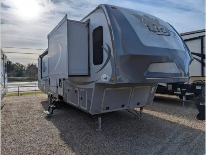 Used 2015 Open Range RV Light LF311FLR