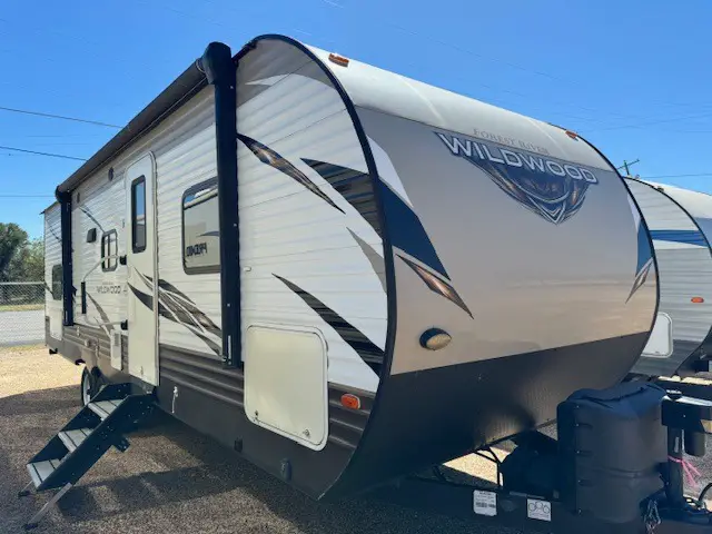 Used 2018 Forest River RV Wildwood 28DBUD