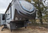 Used 2015 Heartland Road Warrior 425