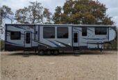 Used 2015 Heartland Road Warrior 425